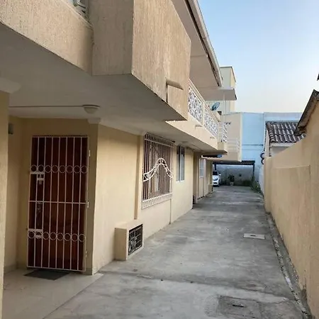 Apartamento Frente Al Aeropuerto Apartment *