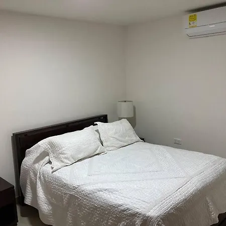 Apartamento Frente Al Aeropuerto Cartagena