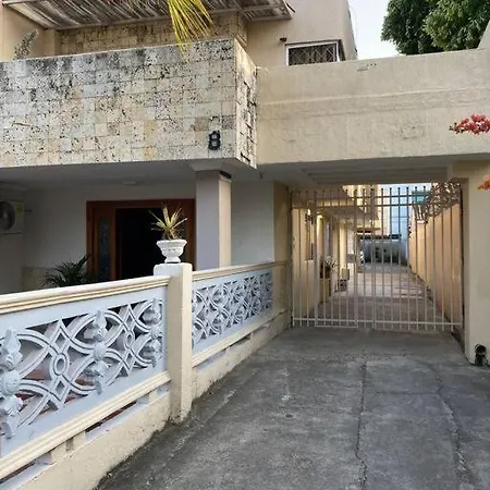 Apartamento Frente Al Aeropuerto Apartamento Cartagena
